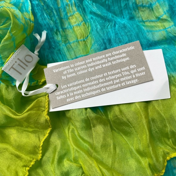 TILO Scarves NEW Silk Crinkle Cutie with Tags. Gorgeous ๐ - Picture 9 of 10